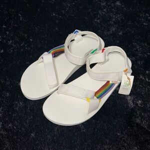 NWT Teva Midform Universal Pride White/Rainbow Strappy Sandals Women’s Size 11